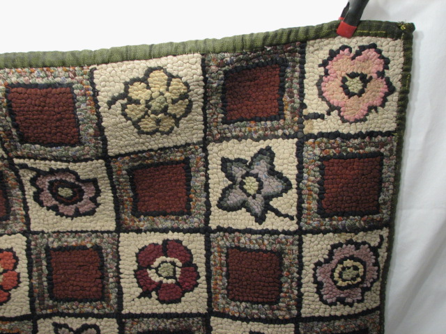 VINTAGE HOOKED RUNNER THROW RAG RUG FOLK ART FLORAL PATTERN MAT CARPET 