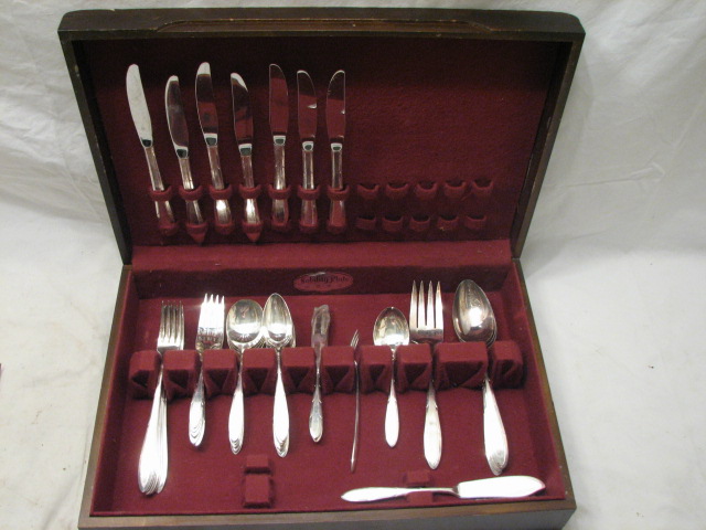 NOBILITY PLATE FLATWARE SET REVERIE 48 PCS SILVERPLATE  