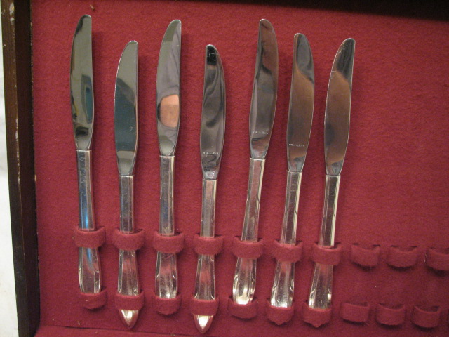 NOBILITY PLATE FLATWARE SET REVERIE 48 PCS SILVERPLATE  