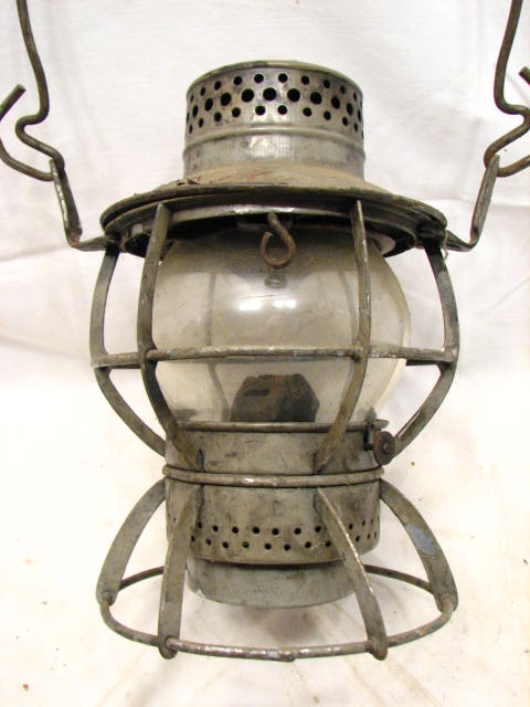 VINTAGE WASHINGTON TERMINAL CO RR TRAIN LANTERN W.T WT  