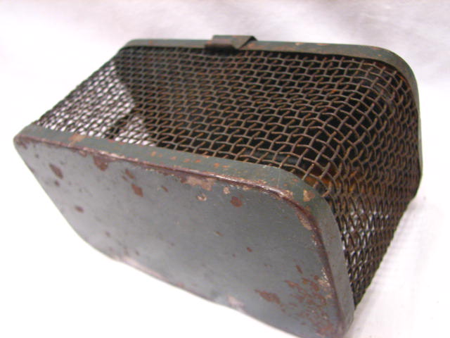 FISHERMAN LIVE BAIT CAGE BOX TRENTON STAMPING FISHING  