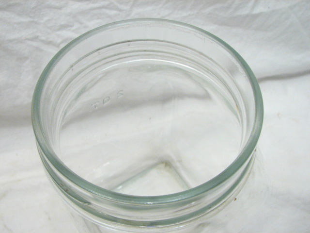   PRIMITIVE 2 QT GLASS JAR BUTTER CHURN WOODEN PADDLE HAND CRANK  