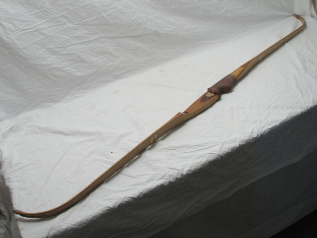 VINTAGE BEAR KODIAK SPECIAL RECURVE LONG BOW ARCHERY HUNTING 45#66 