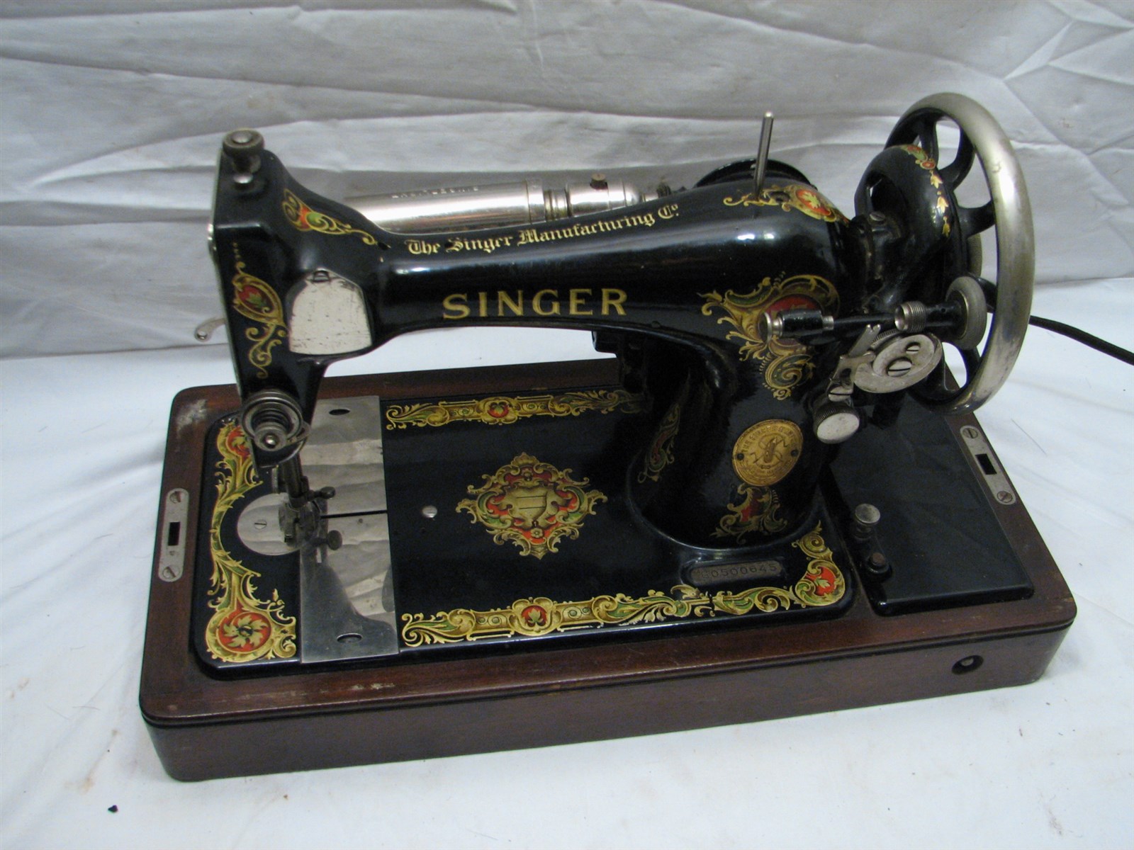 Antique 1923 Singer Model 128 Sewing Machine w/Accessories Bent Wood ...