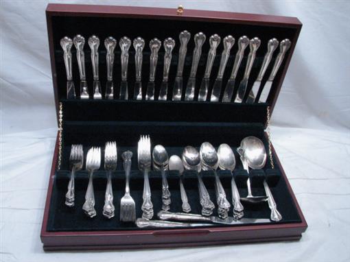 Set 85 pcs Rogers & Bro Daybreak Silverplate Flatware Elegant Lady