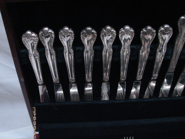 Set 85 pcs Rogers & Bro Daybreak Silverplate Flatware Elegant Lady