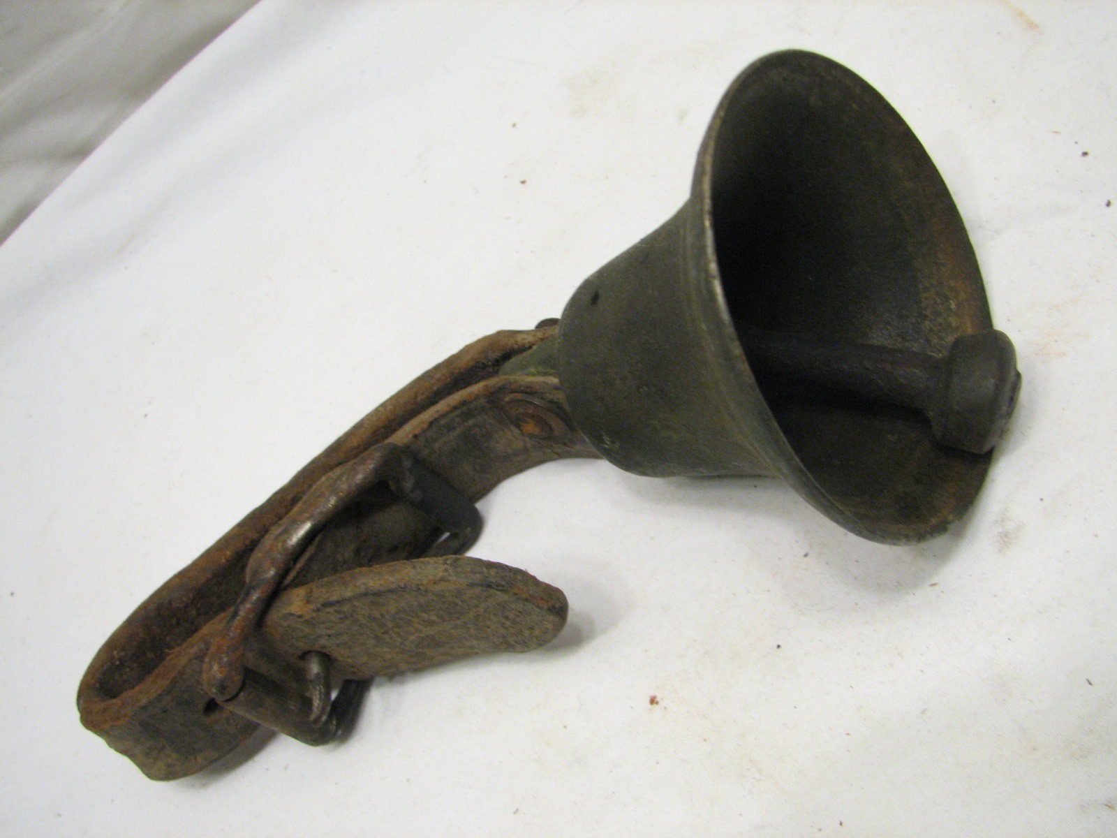 Antique Brass/Bronze Cow Farm Collar Bell Tool Goat w/Leather Strap ...