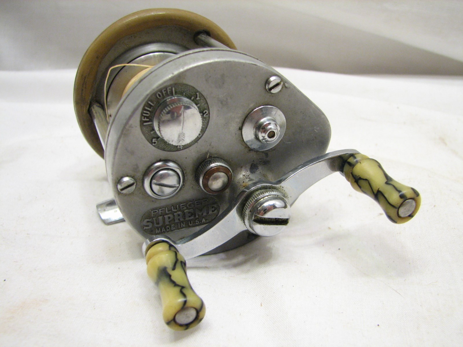 Vintage Pflueger Supreme Bait Casting Fishing Reel Free Spool | eBay