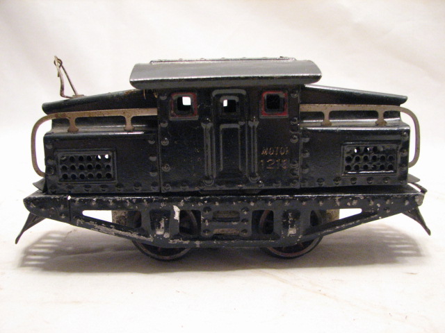 AMERICAN FLYER O SCALE TIN TRAIN MODEL RR ENGINE 1218 & PASSENGER 