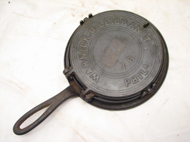   WARNICK & LEIBRANDT WAFFLE MAKER CAST IRON KITCHEN GADGET PHILA. PA